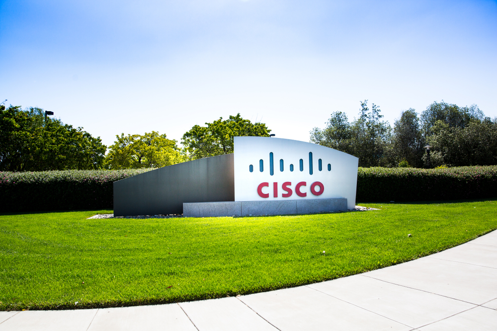 Posuňte sa kariérne vyššie. Získajte Cisco certifikát alebo AWS Certification